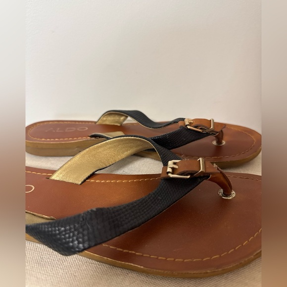 ALDO Black and Gold Leather Sandals (US 8) - Picture 4 of 6